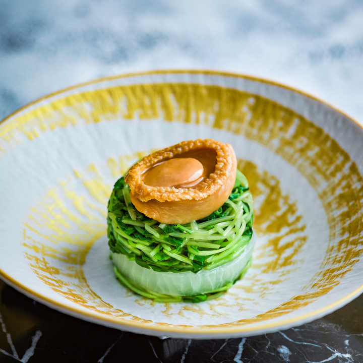 Fortune Braised Abalone with Dou Miao 富贵临门 (财神红烧鲍鱼炒豆苗)